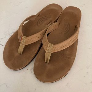 Rainbow originals size 7.5-8.5.